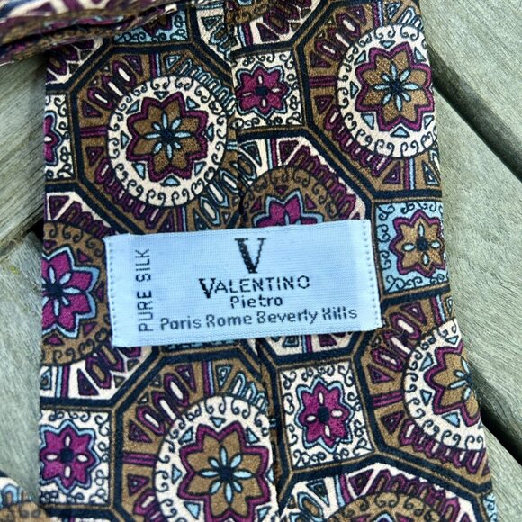 Valentino Pietro Men's Vintage Italian 100% Silk Medallion Print Tie - Picture 5 of 6